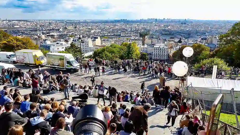 PARIS GENOM OBJEKTIVET