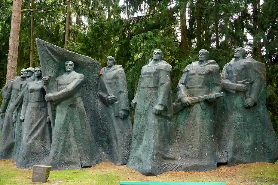 ÄREMINNE ÖVER DE SK PARTISANERNA, BALTER OM HJÄLPTE SOVJETRYSSARNA.