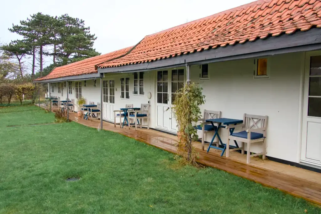 RUMSLÄNGAN PÅLISELEJE BADEHOTEL