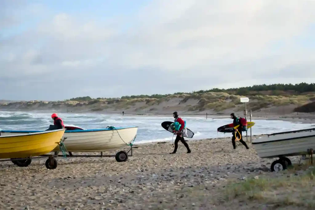 TRE TUFFINGAR PÅ SURFHUMÖR