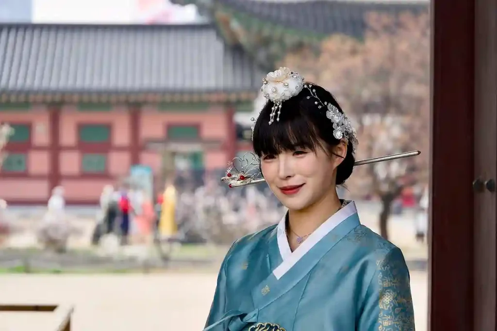 FLICKORNA KLÄR UPP SIG SÅ FINT DE KAN.