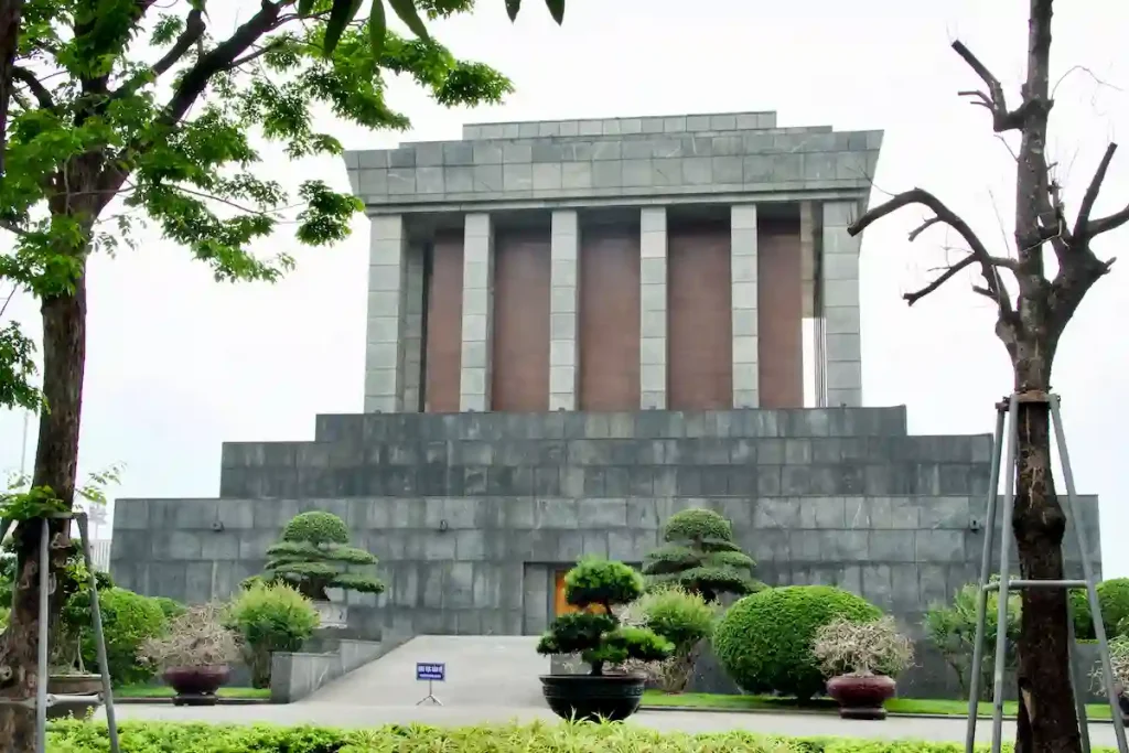MAUSOLEET.