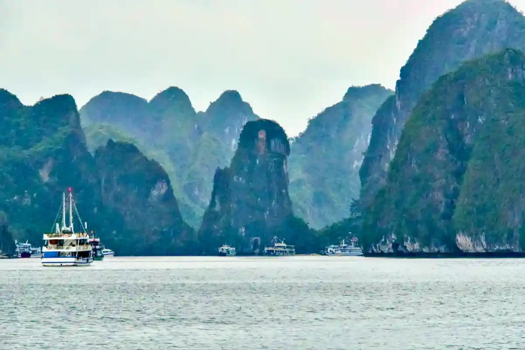 HA LONG BAY