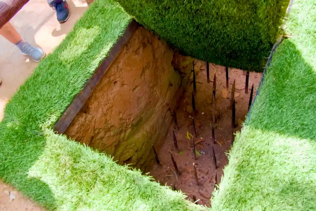 ...MED SYLVASSA SPJUT UNDER.