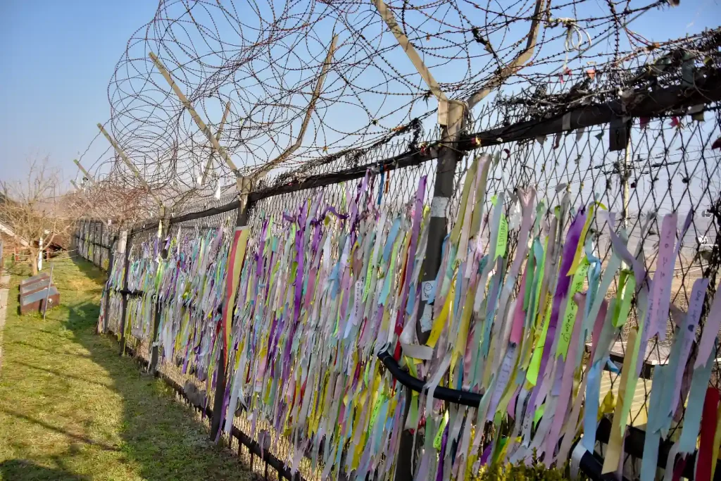 SYDKOREANSKA HÄLSNINGAR TILL NÄRA OCH KÄRA I NORR.