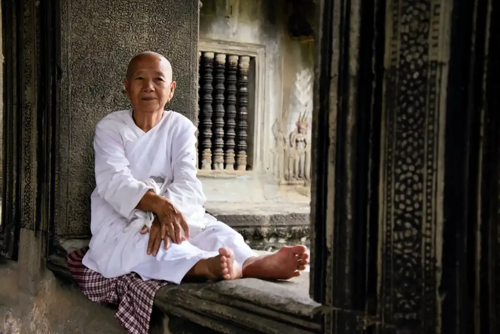 BUDDHISTISK NUNNA.
