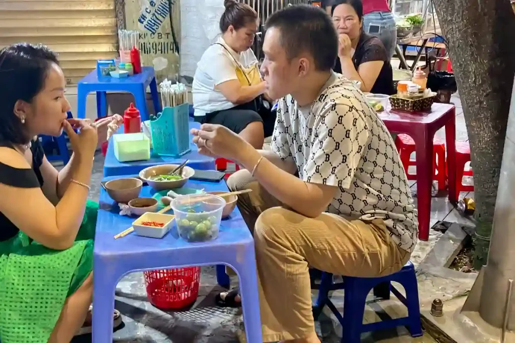 UTESERVERINGAR I VIETNAM SER OFTA UT SÅ HÄR, SÅ ÄVEN HÄR.