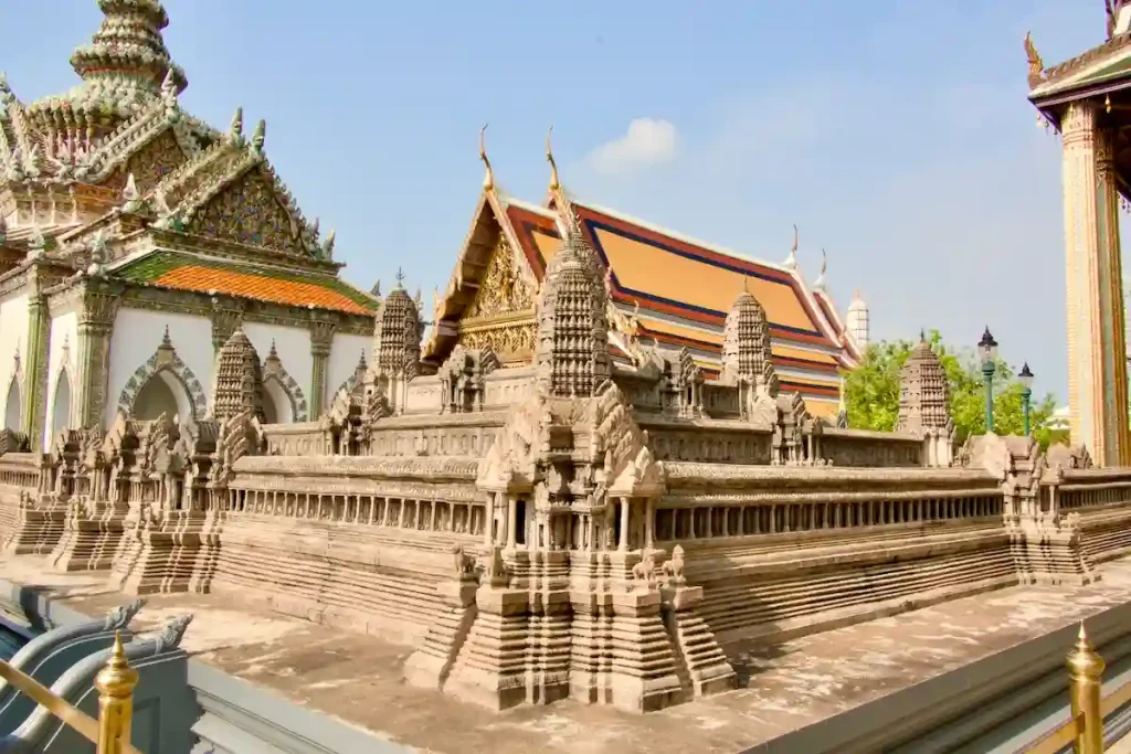 SKALENLIG MODELL AV ANGKOR VAT.