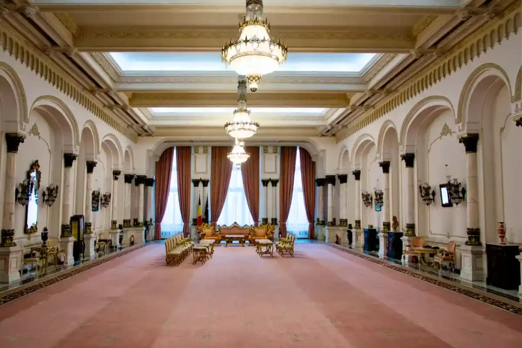 MÖTESRUM DÄR VEM SOM HELST KÄNNER SIG LITEN...