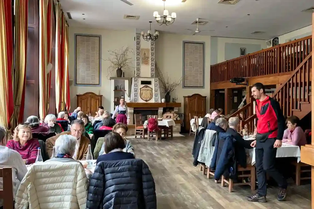 FARM-TO-TABLE-RESTAURANGEN "HERMANIA" I BRASOV
