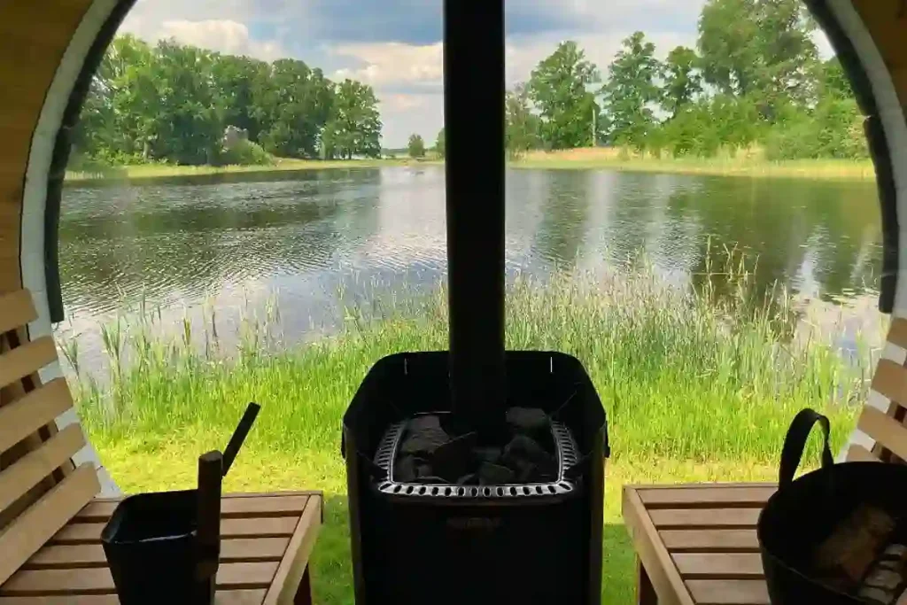 UTSIKT FRÅN BASTUN.