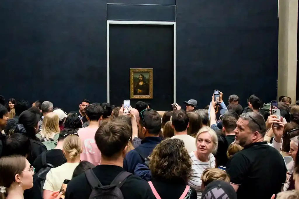 TRÄNGSEL FRAMFÖR MONA LISA.