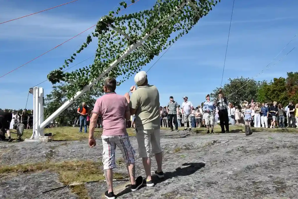STÅNGEN BÖRJAR RESAS!